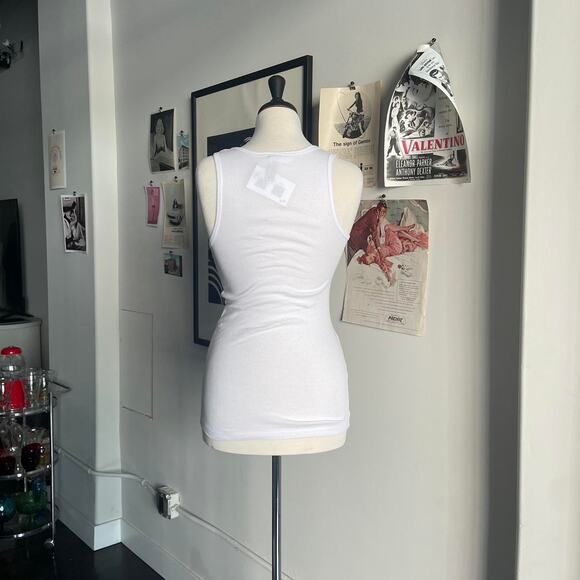 Sexy embroidered tank - Picture 4 of 5